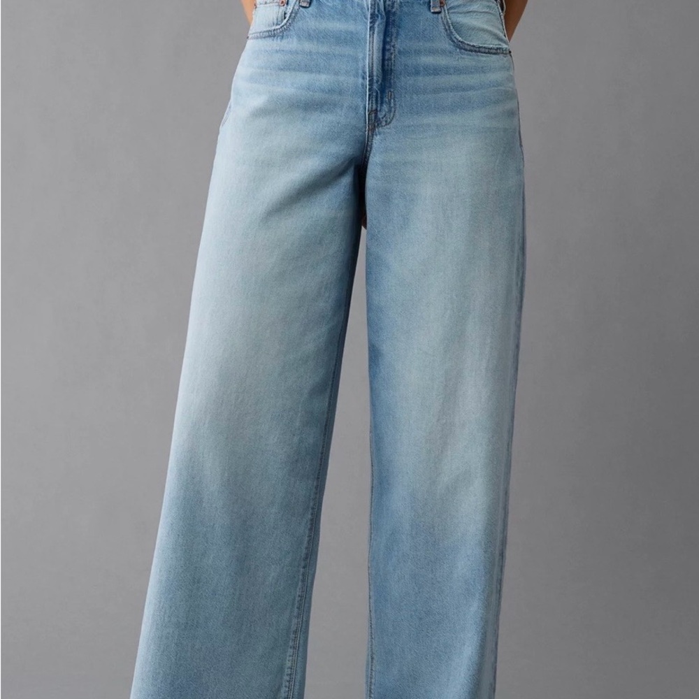 American Eagle Outfitters super high-rise Light Blue ultra Wide-Leg Jeans - Picture 6 of 8